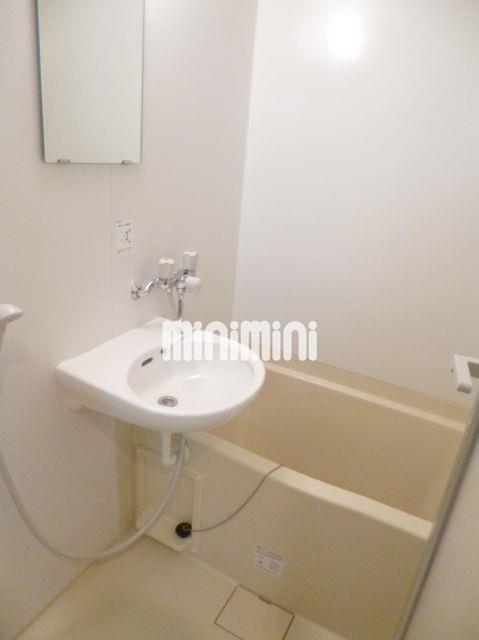 バス・シャワールーム　バストイレ別物件。