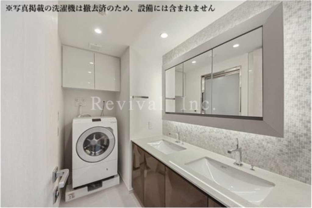 洗面設備　2ボウルの洗面でございます