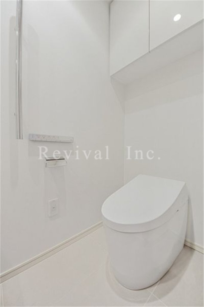 トイレ　シャワートイレでございます