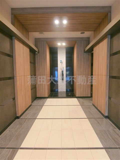 エントランス　防犯カメラ　TVモニター付オートロック　宅配BOXメールBO