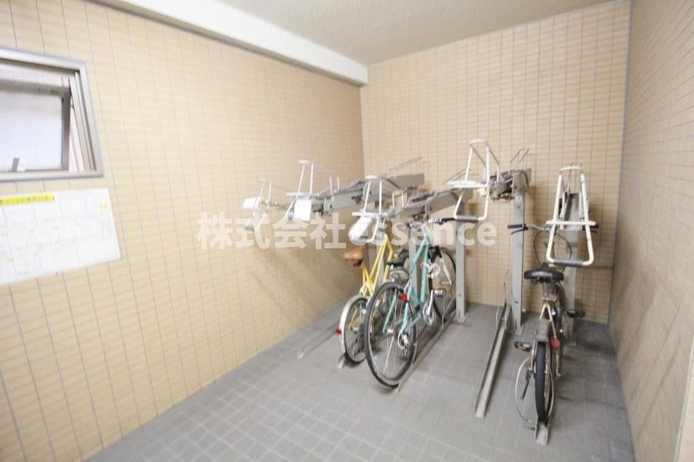 駐車場　弊社ではオンライン対応・現地対応可能です♪