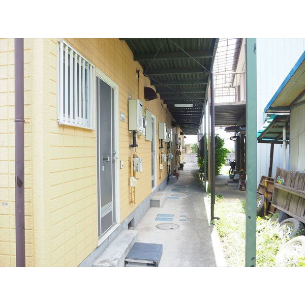 エントランス　１階廊下