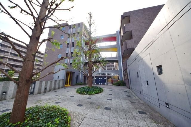 エントランス　★お問い合わせはタウンハウジングまで★