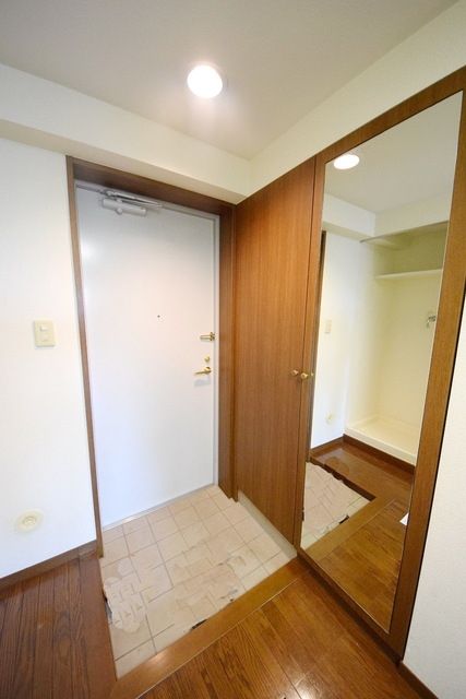 玄関　★お問い合わせはタウンハウジングまで★