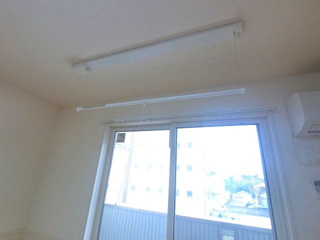 その他設備　室内物干し☆