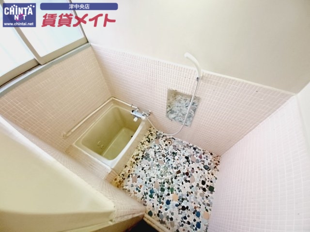 バス・シャワールーム　同型参考写真