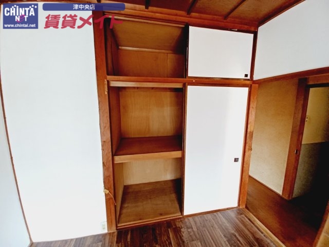 収納　同型参考写真