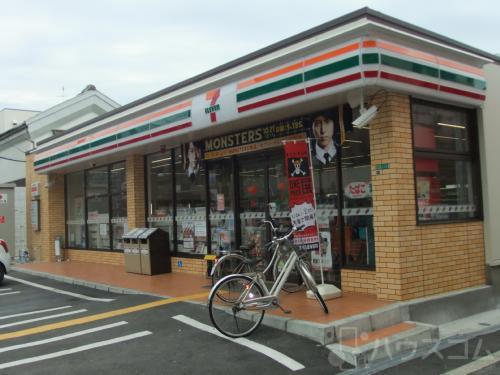 コンビニ　セブンイレブン大阪安立３丁目店（コンビニ）まで352m