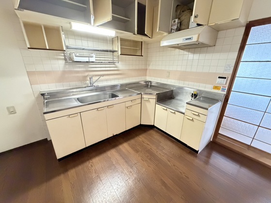 キッチン　※別部屋の写真です