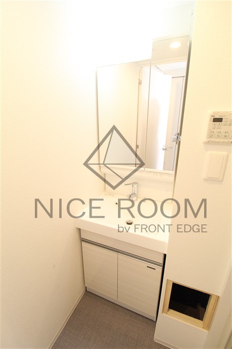 洗面設備　レオンコンフォート梅田北　独立洗面台