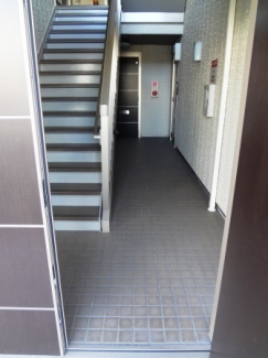 エントランス　シャーメゾン　ブランノワール