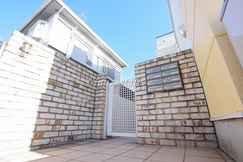 エントランス　清潔なエントランスです