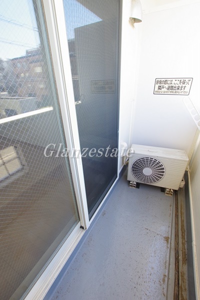 バルコニー　陽当たり良好なバルコニーです