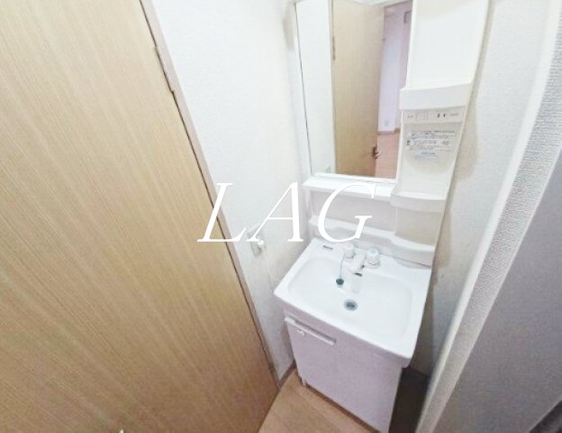 洗面設備　独立洗面台です。