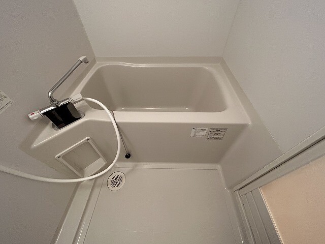 バス・シャワールーム　※別室同じ間取りの写真。現況を優先します。