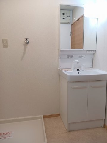 洗面設備　使いやすい洗面所です