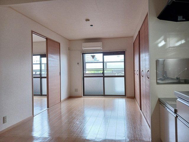 その他部屋・スペース　明るい色調の室内です