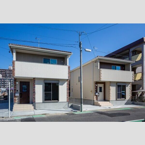 建物外観　同タイプの別物件参考写真です