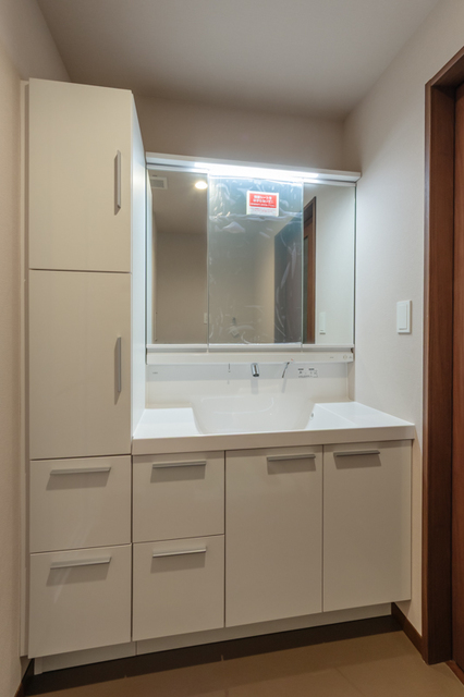 洗面設備　※写真は同タイプ住戸です。