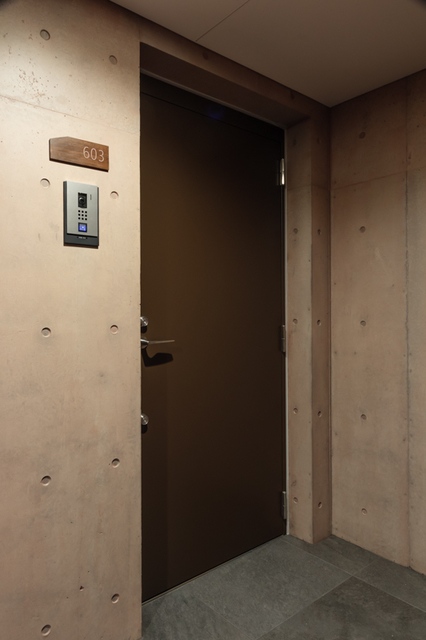 玄関　※写真は同タイプ住戸です。