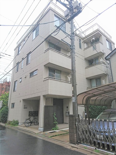 建物外観　４階建ての賃貸マンション