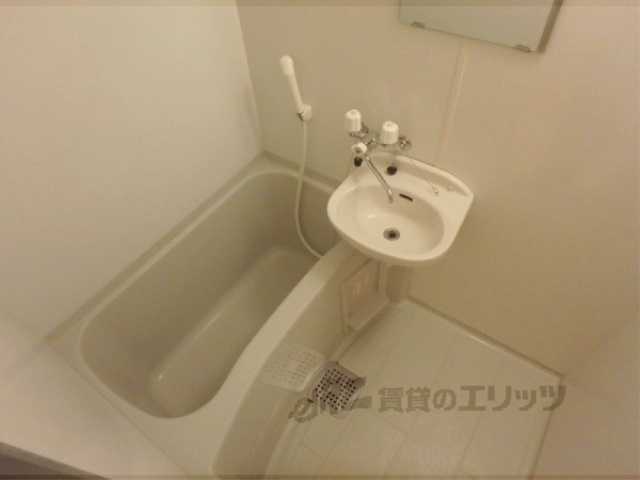 バス・シャワールーム　バス