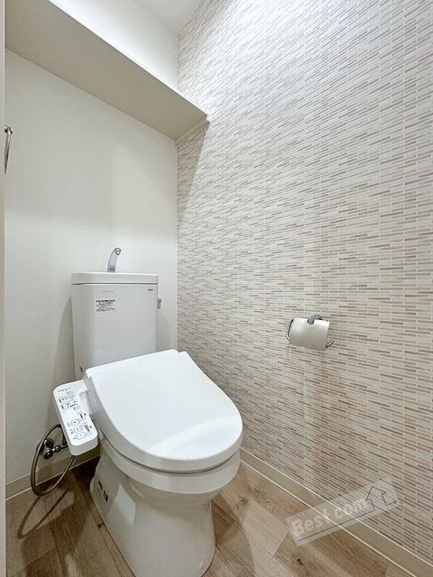 トイレ　温水洗浄便座付き♪