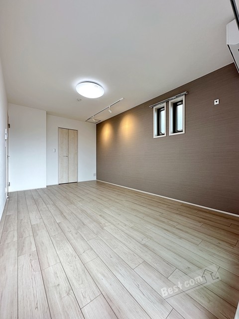 居室・リビング　間接照明付きで空間を演出♪