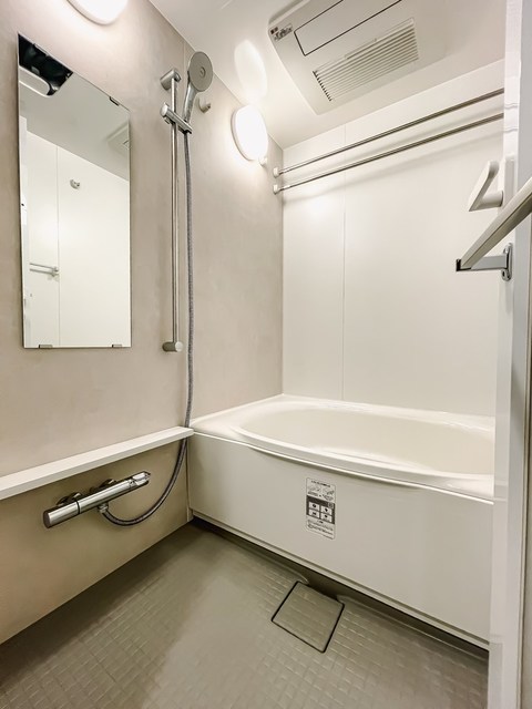 バス・シャワールーム　※写真は同タイプ住戸です。