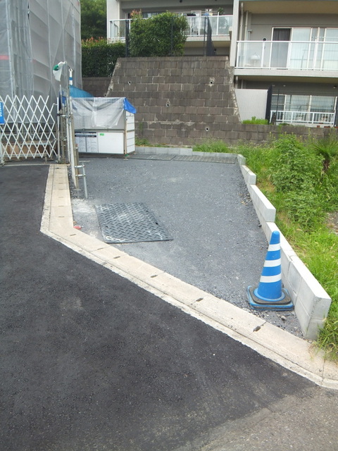 駐車場　※建築中