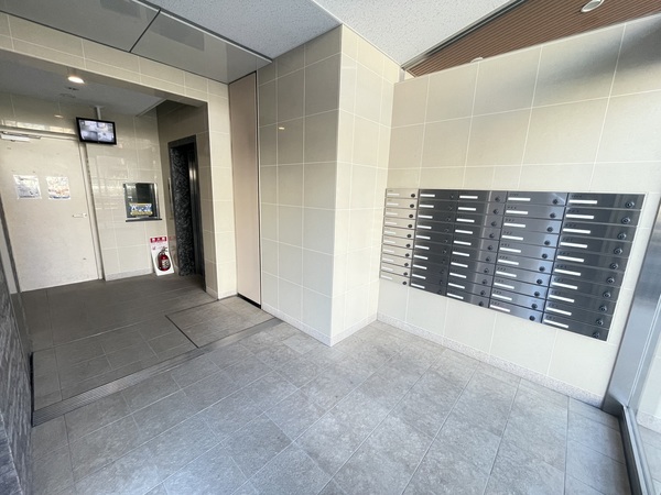 ロビー　集合ポスト