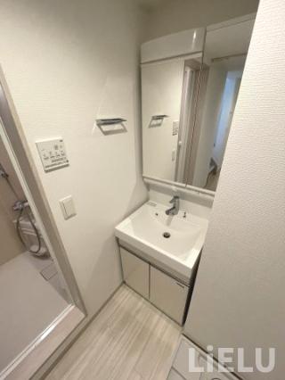 洗面設備　同シリーズ物件のモデルルームになります※現況優先