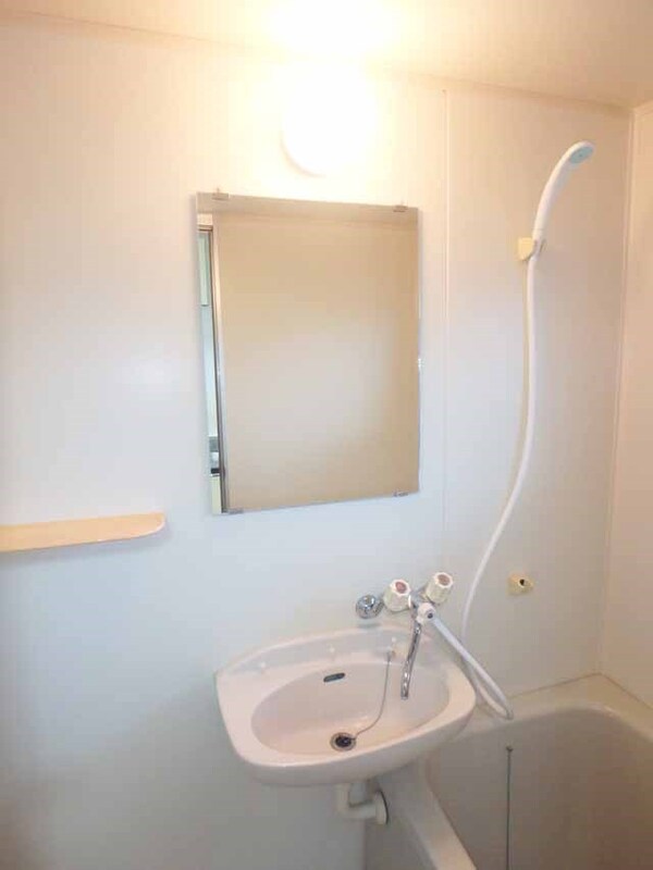 洗面設備　鏡付きです！