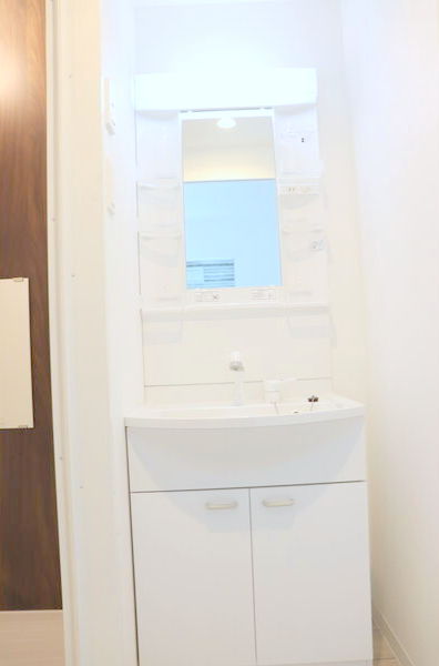 洗面設備　シャンプードレッサー付きです♪