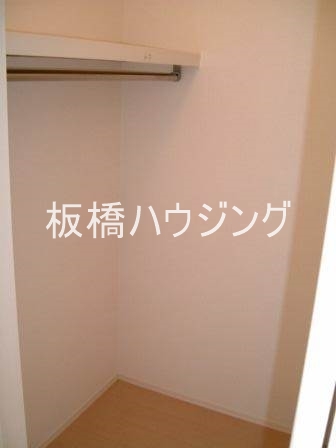 収納　ウォークインクローゼット