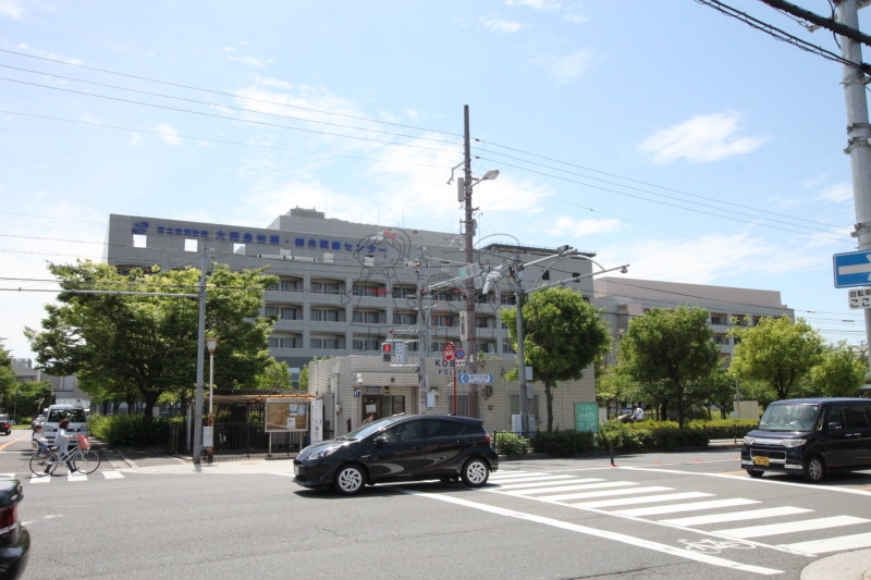 病院　地方独立行政法人大阪府立病院機構大阪急性期・総合医療センター（病院）まで876m