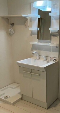 洗面設備　※別部屋の参考写真です。