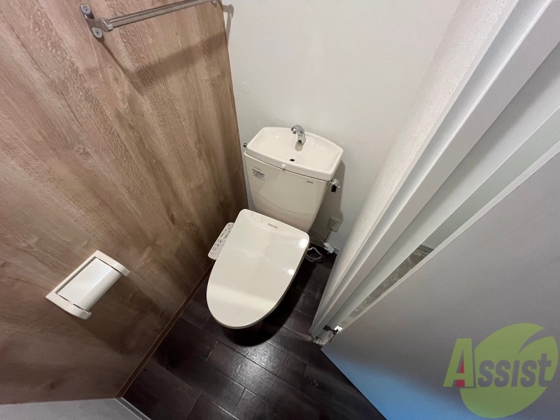 トイレ　シャワートイレになっているので快適です！