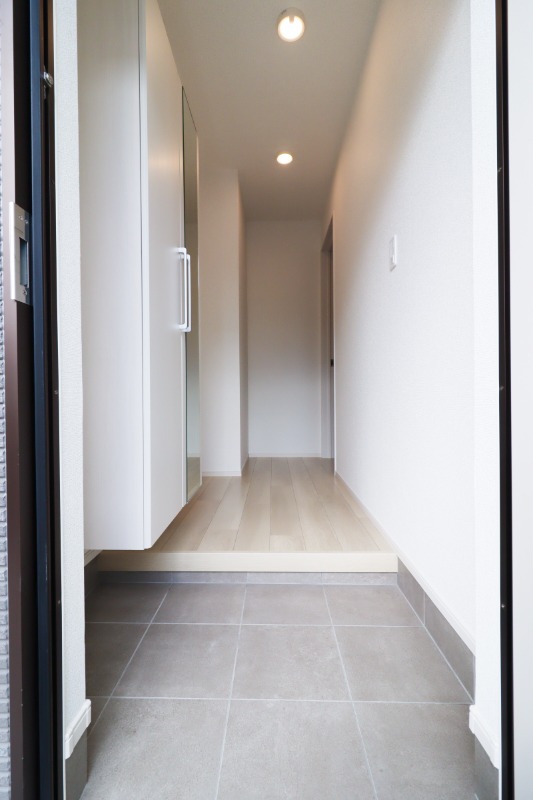 玄関　図面と現状に相違がある場合には現状を優先