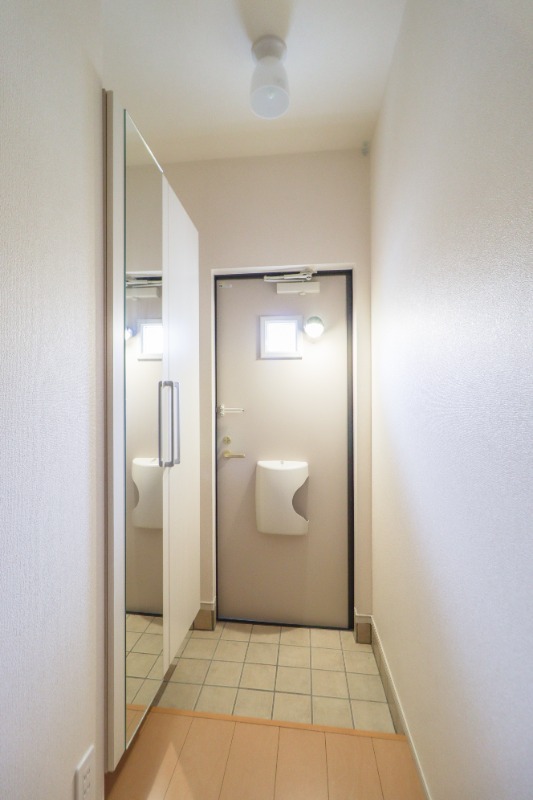 玄関　図面と現状に相違がある場合には現状を優先