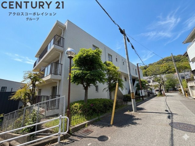 建物外観　敷地内に駐車場があります！