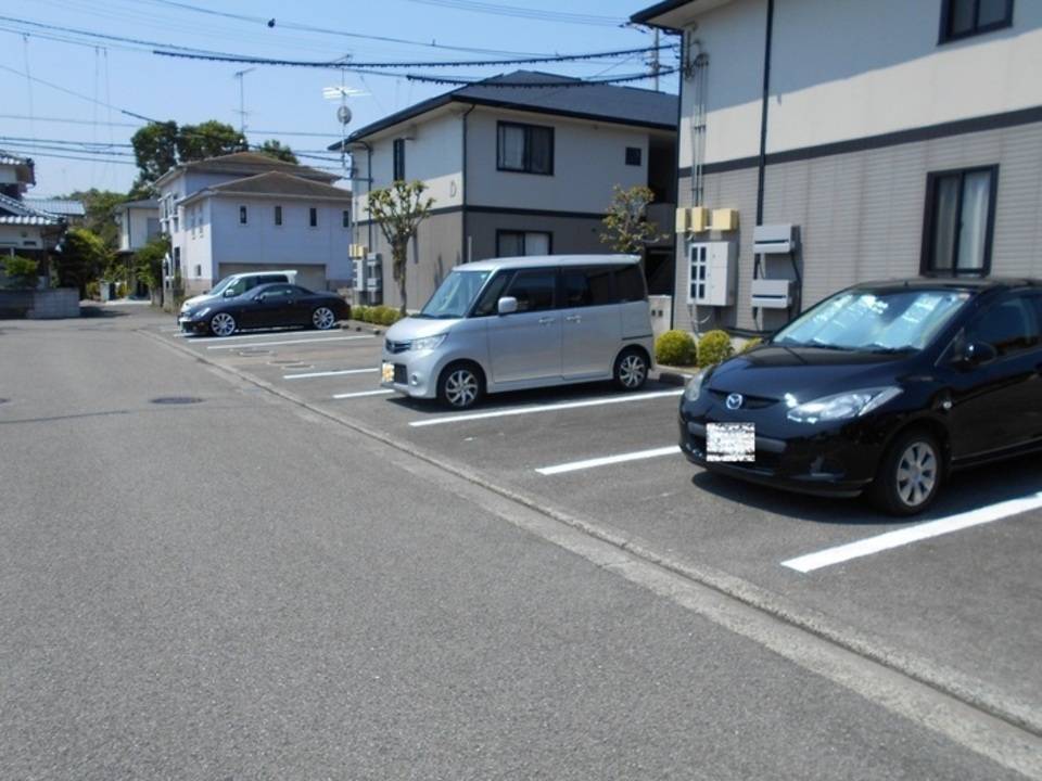 駐車場　駐車場
