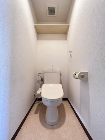 トイレ　画像は別号室。ご参考にどうぞ