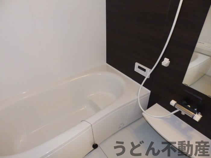 バス・シャワールーム　うどん県のお部屋探しはうどん不動産へ うどんちゃんとLINE