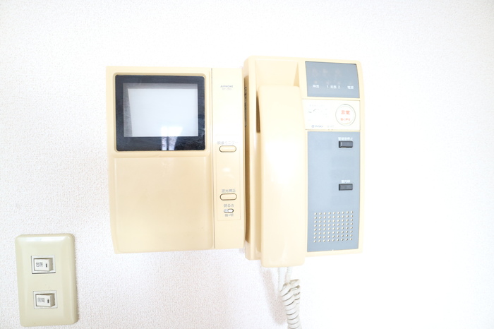 セキュリティ　モニタ付インターホン
