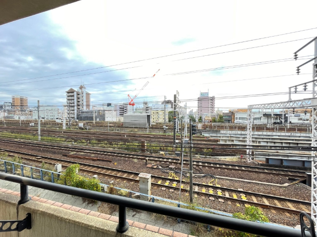 眺望　明るいベランダ