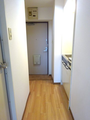 玄関　＊イメージです