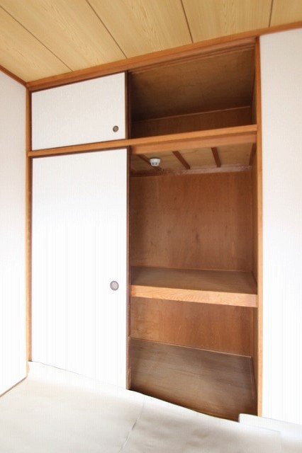 収納　同物件別号室の写真