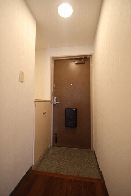 玄関　同物件別号室の写真