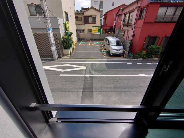 バルコニー　※２階バルコニーの写真となっております。